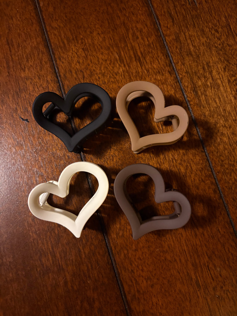 4 Pc Heart Shaped Hair Clips