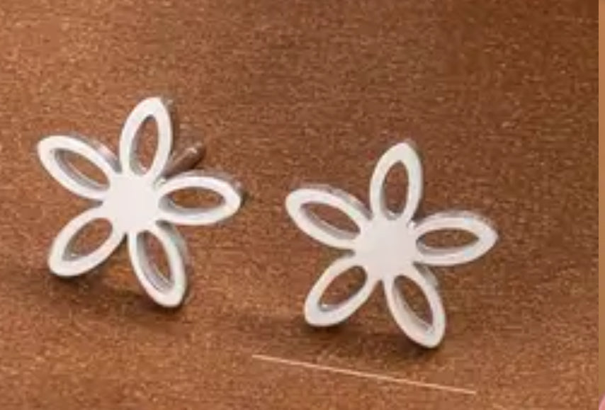 Flower #5 Stainless Steel Studs